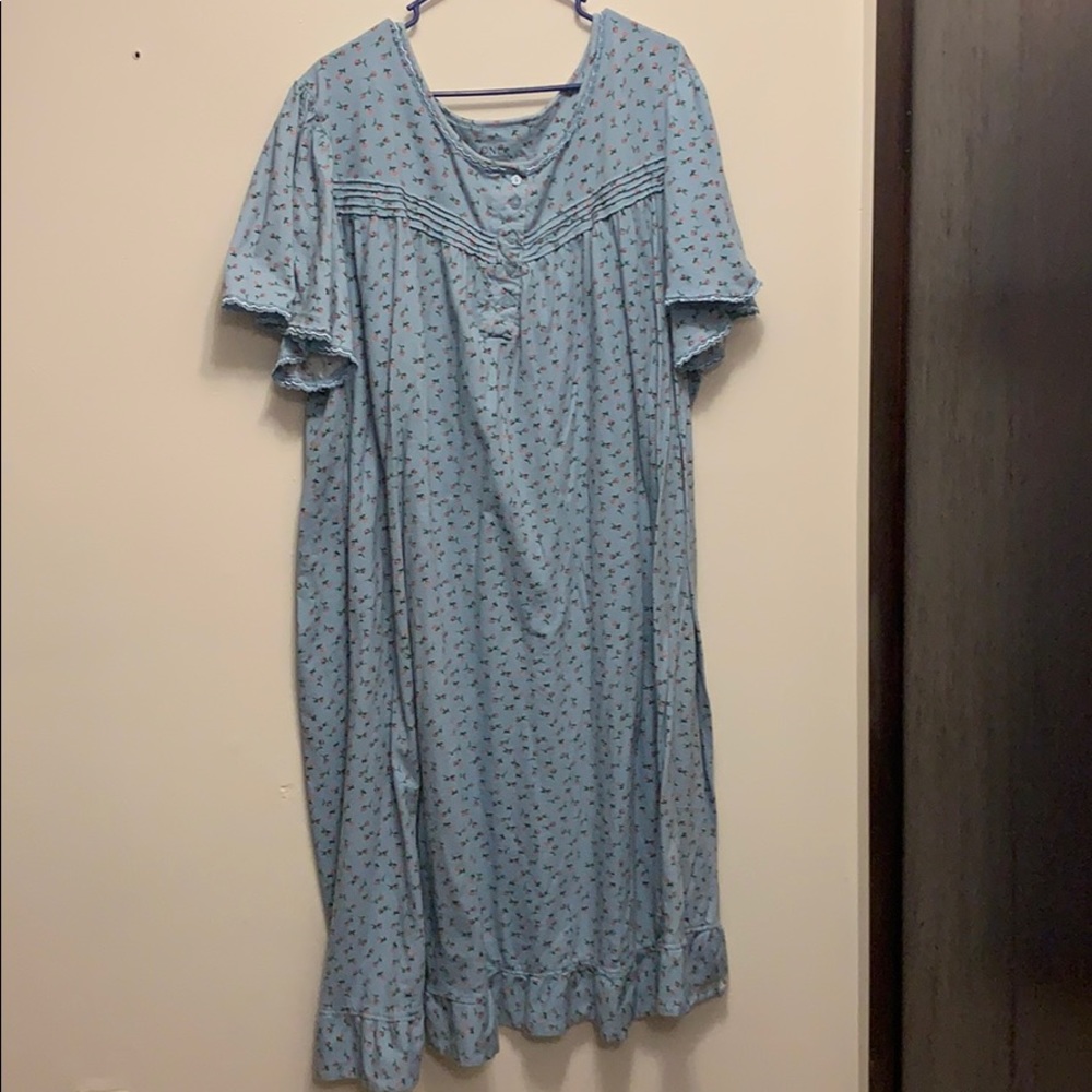 Woman’s nightgown